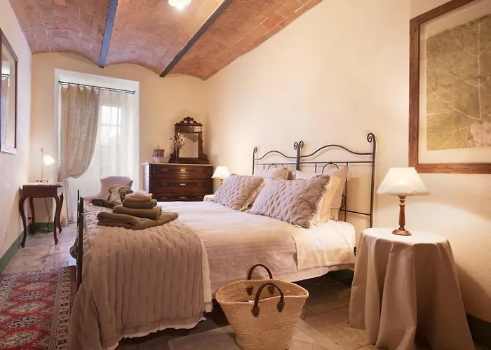 Montecastello Фермерский дом *